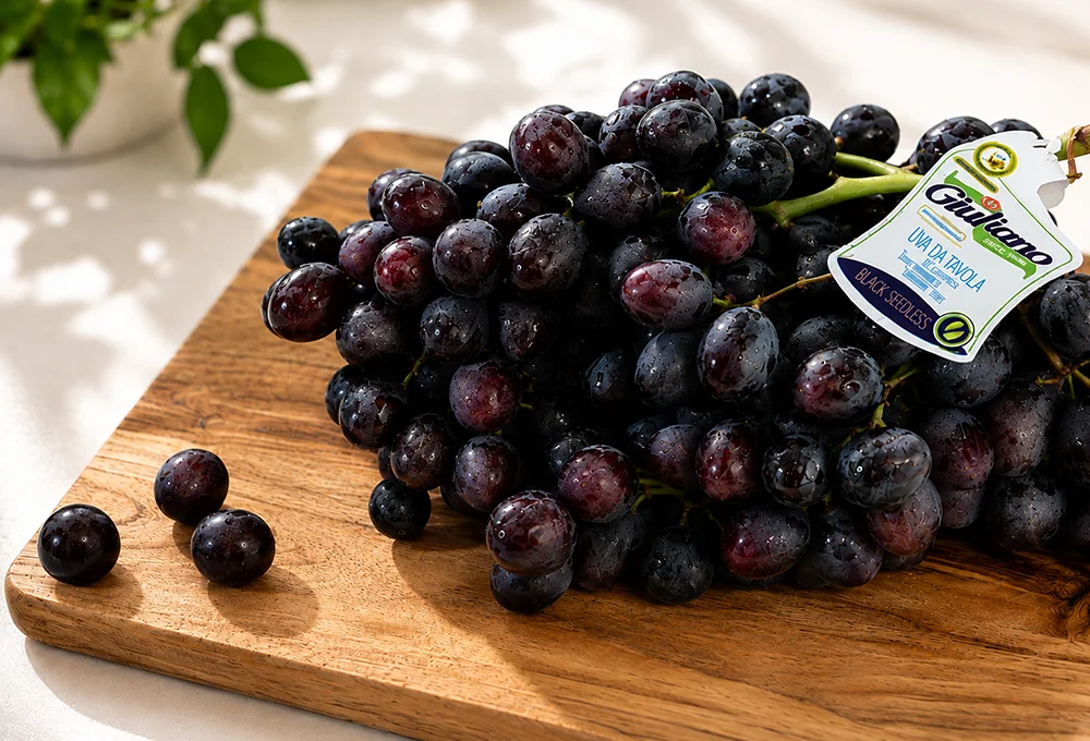 Giuliano Black Seedless Grapes