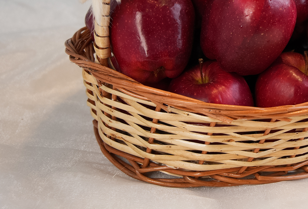Washington Apple Classic Basket