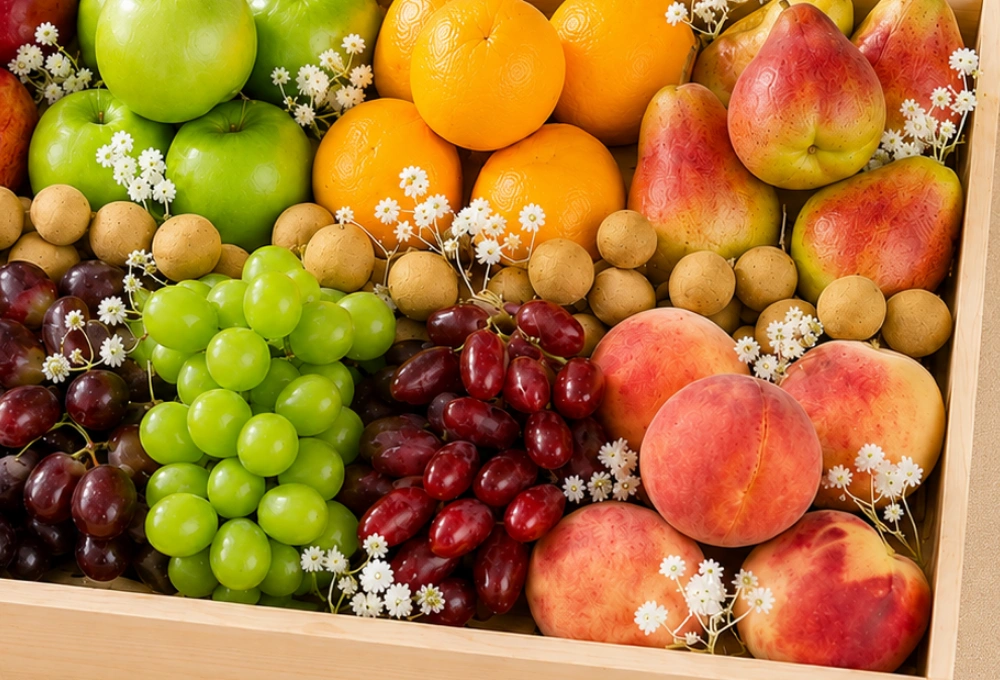 Washington Apple, Green Apple, Valencia Orange, Red Beauty Pear, Green Vermont Pear, Red Globe Grape, Green Muscat Grape, Red Seedless Grape, Spanish Peach, and Longan in a Premium Wooden Tray.