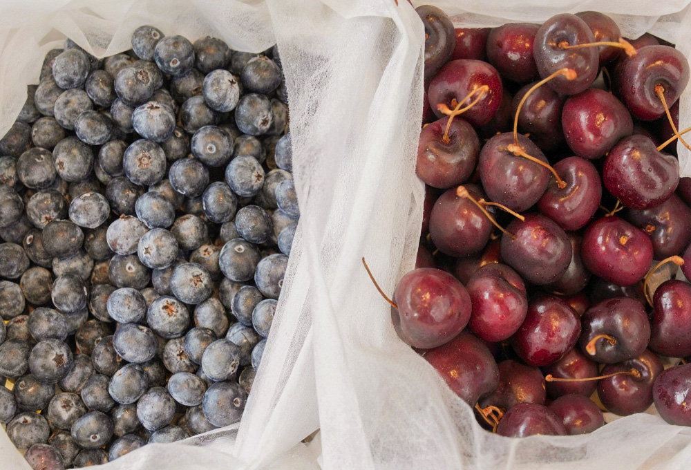 Premium Duo Tray – Blueberries & Cherries