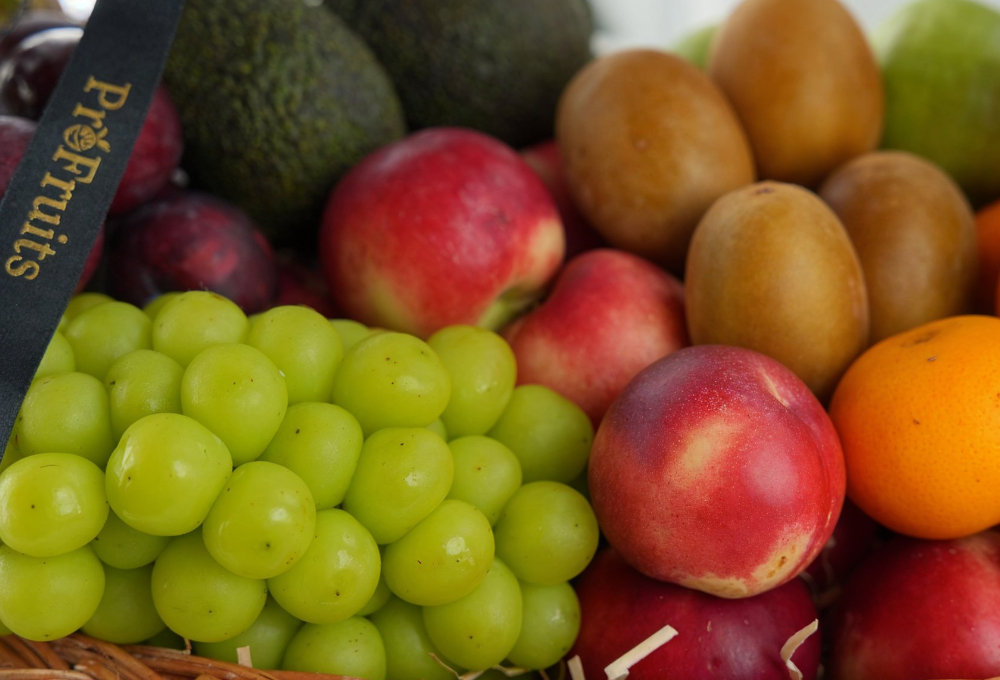 Premium Fruit Basket - Vibrant Citrus & Fresh Fruits Collection