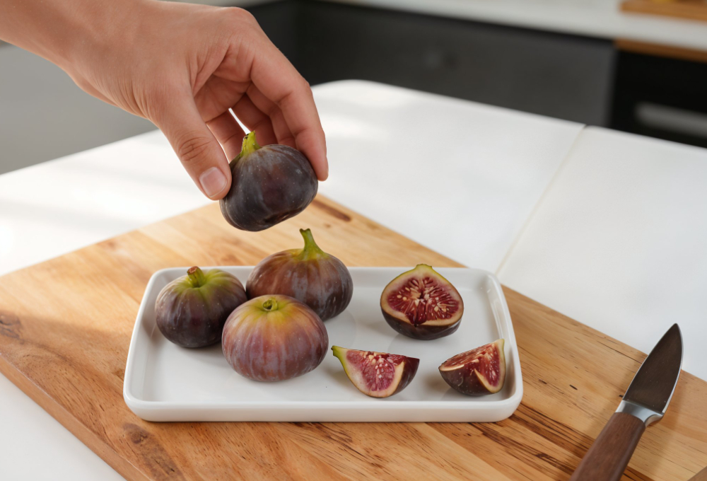 Premium figs (anjeer) for healthy snacking and gifting in Mumbai