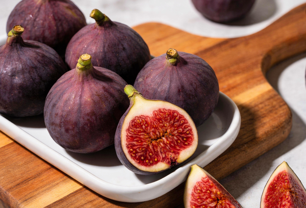 Premium figs (anjeer) for healthy snacking and gifting in Mumbai