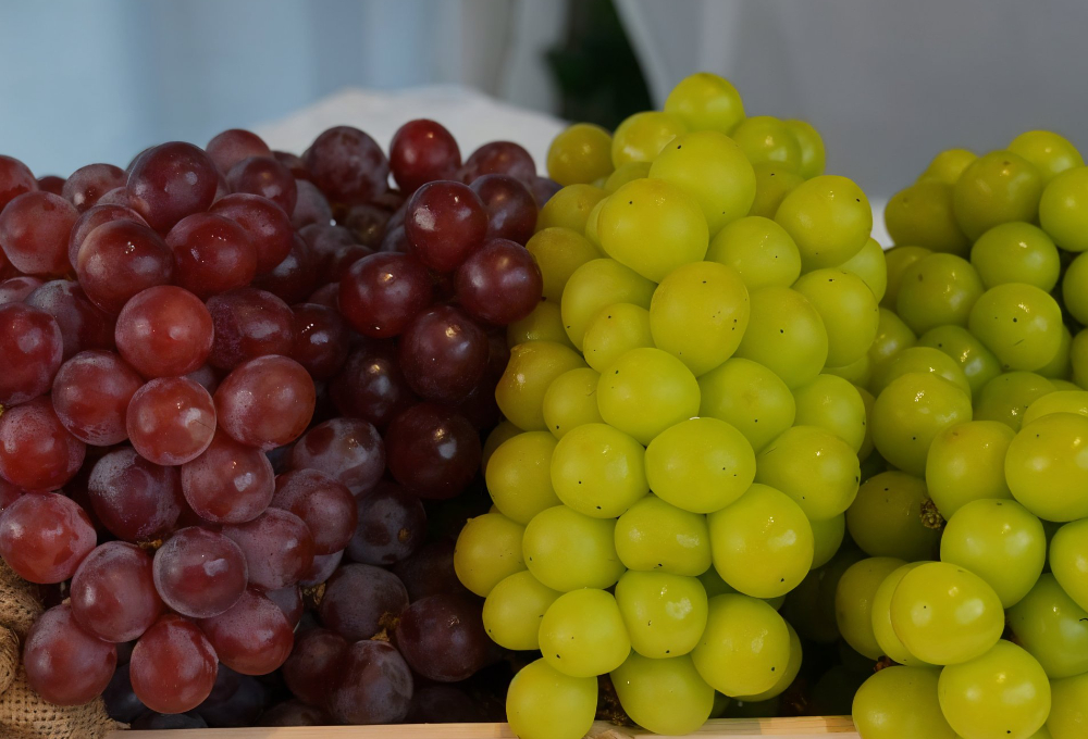 The Signature Grape Tray