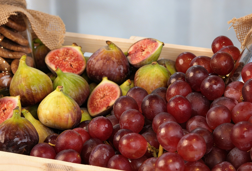 The Fresh & Dried Signature Tray