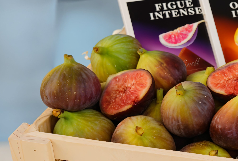 Gourmet Fig, Citrus & Pear Chocolate Tray