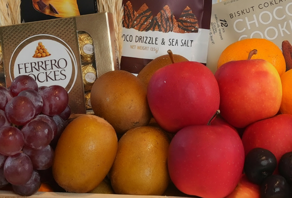 Gourmet Orchard Fruit & Chocolate Celebration Tray