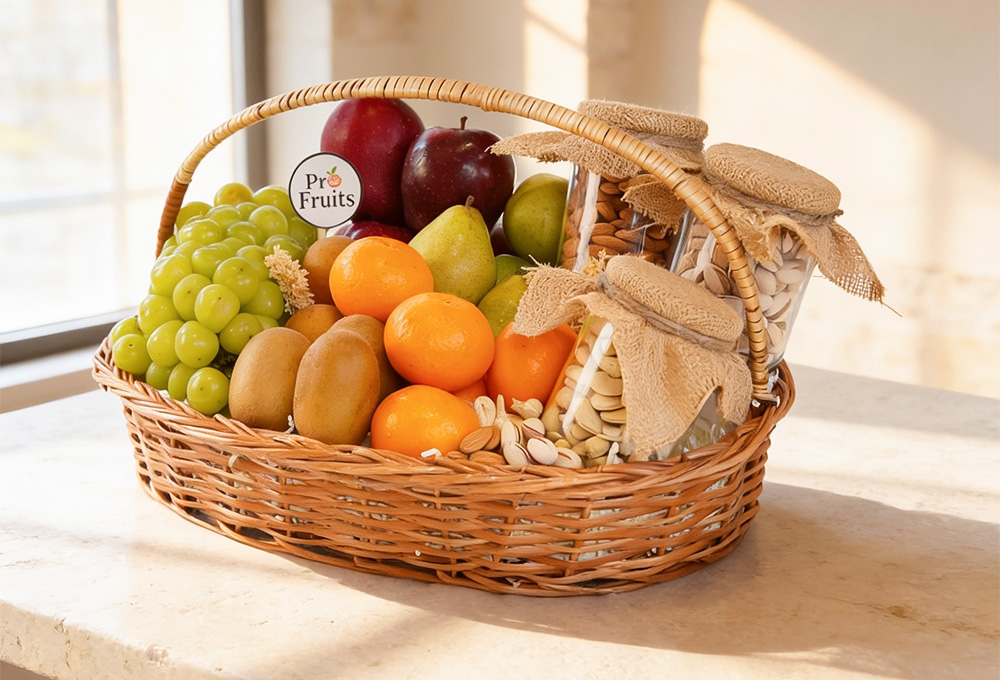 Premium Fruit Basket – Exotic Pears, Mandarins & Grapes Collection
