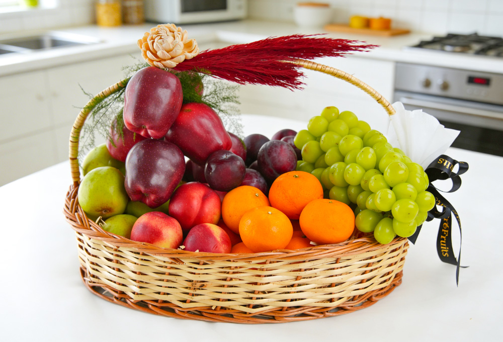 Premium Fruit Basket – Sweet Fruit Medley