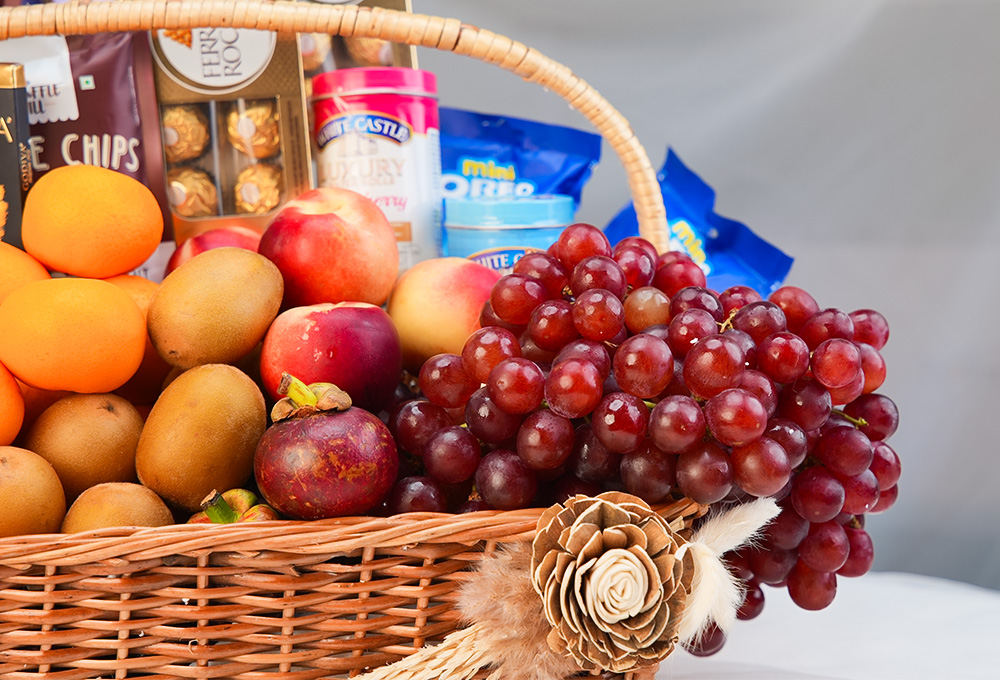 Grand Luxe Exotic Fruit & Gourmet Basket