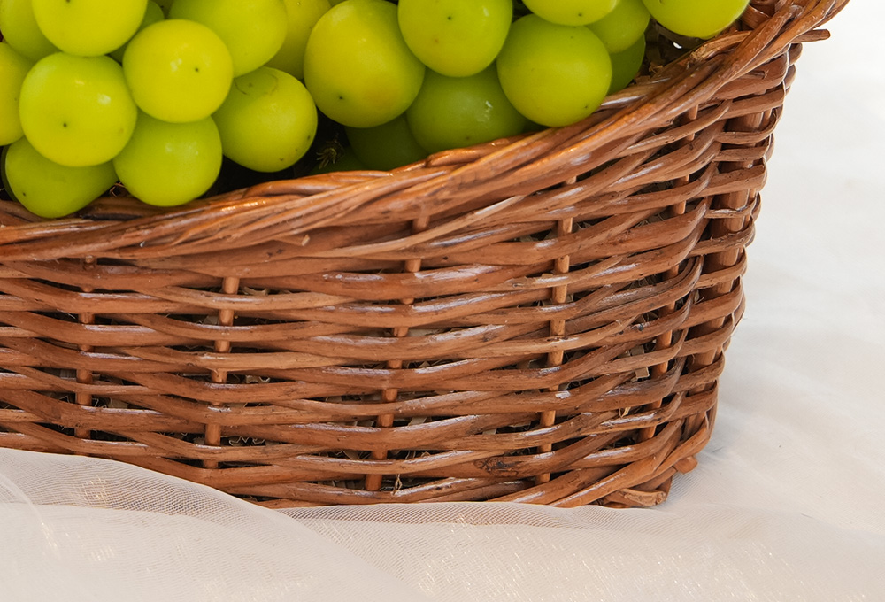 Mixed Fruit Basket - Apples, Pears & Grapes