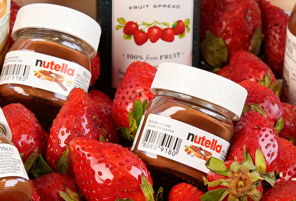 Strawberry Indulgence Nutella & Wafer Delight Tray